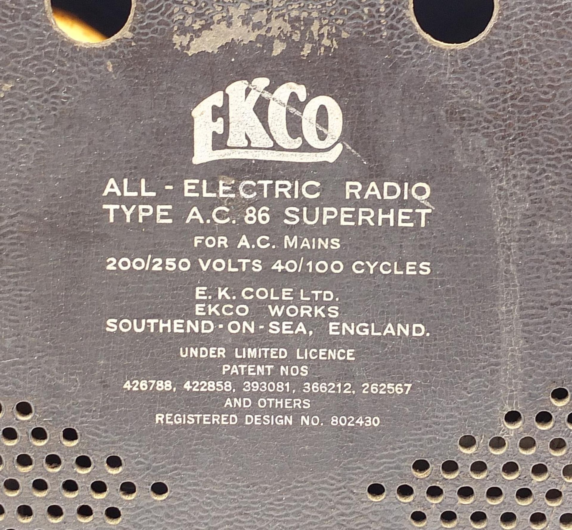 Ekco, Art Deco Bakelite radio type AC86 Superhet, 54cm wide - Image 3 of 3