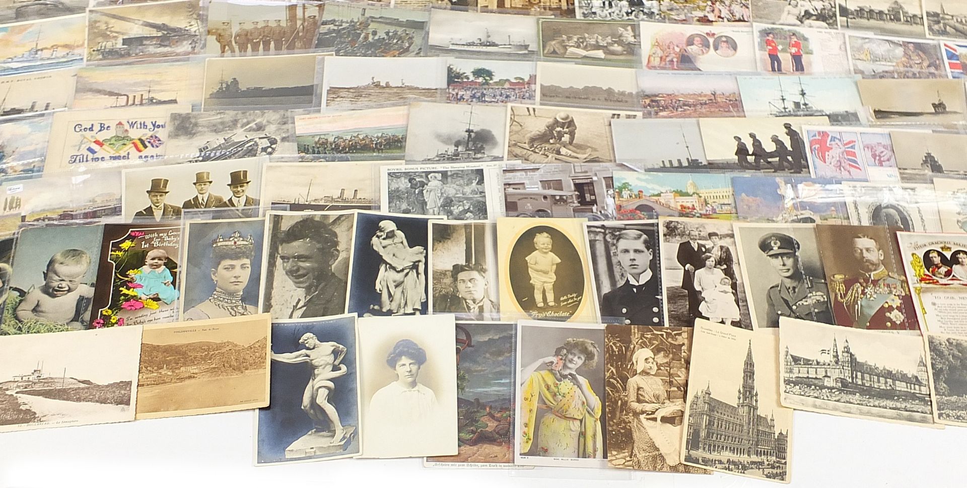 Collection of Edwardian and later postcards, some photographic views including military and shipping - Bild 8 aus 11