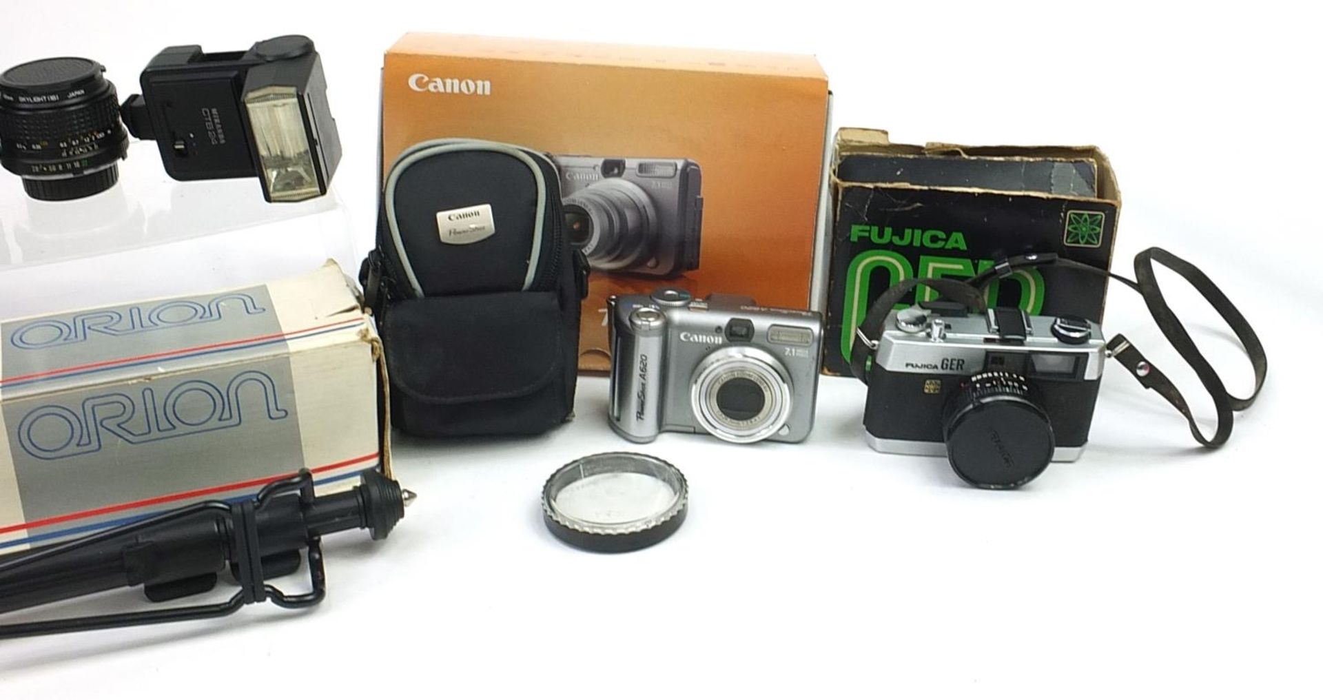 Vintage and later cameras, lenses and accessories including Minolta X-9, Minolta X-300 and Canon - Image 4 of 4