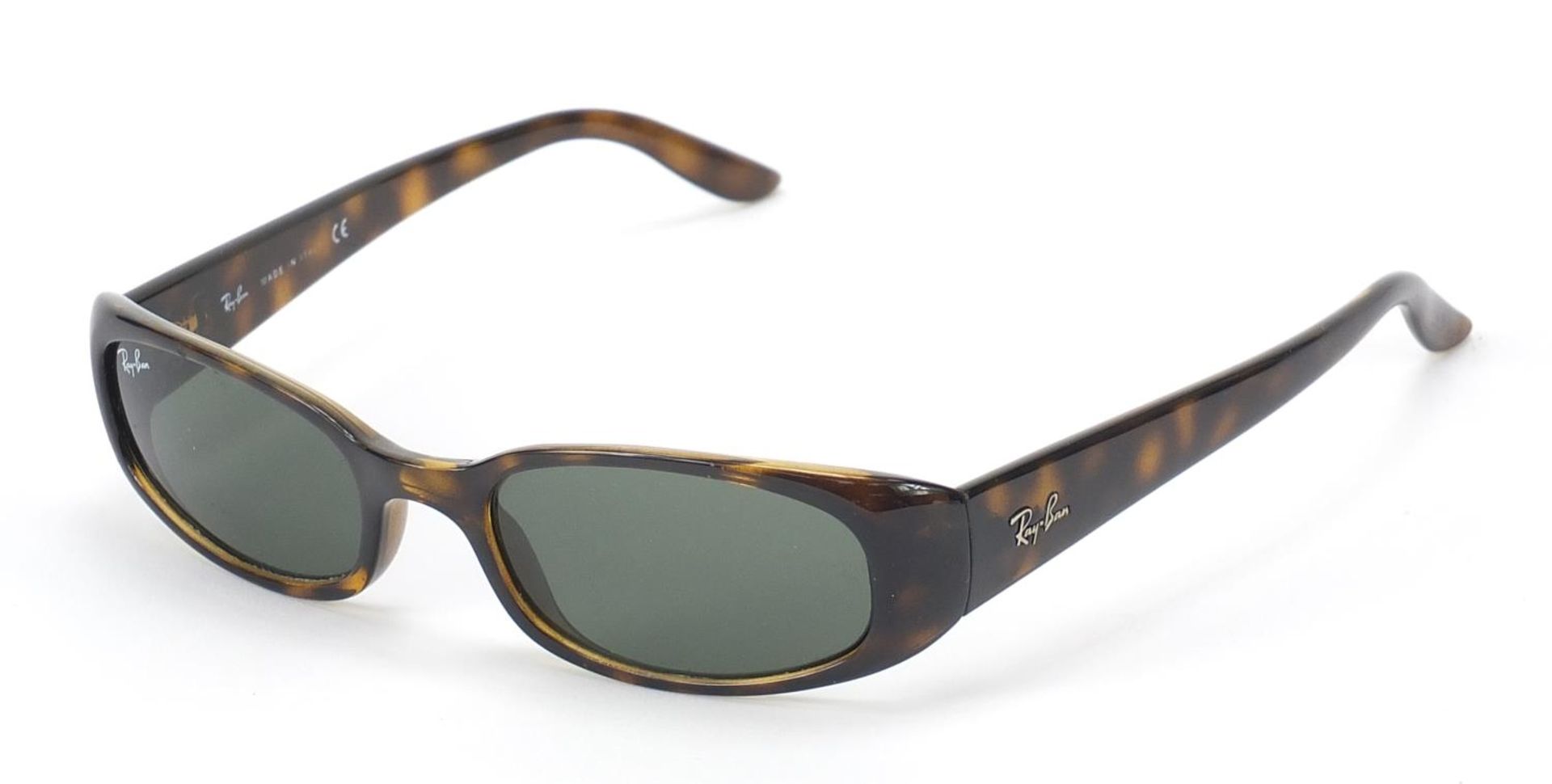 Cased pair of Ray-Ban tortoiseshell design sunglasses with cleaning cloth - Image 2 of 8
