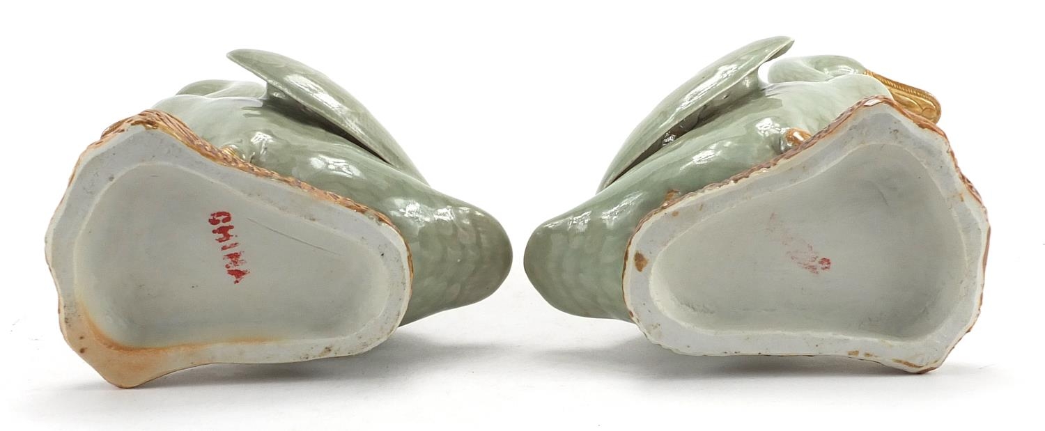 Pair of Chinese porcelain green glazed ducks, 23cm high - Bild 3 aus 4