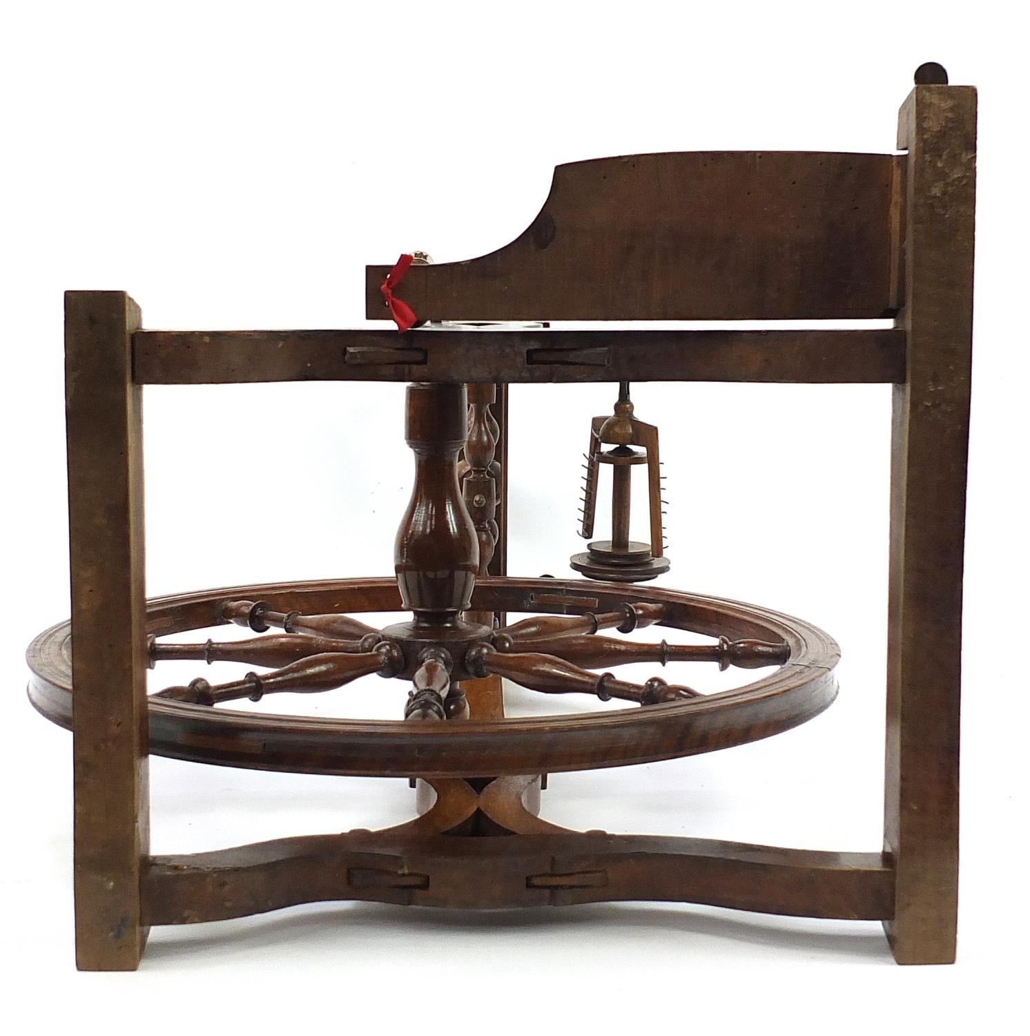 19th century wooden spinning wheel, 87cm high - Bild 3 aus 3