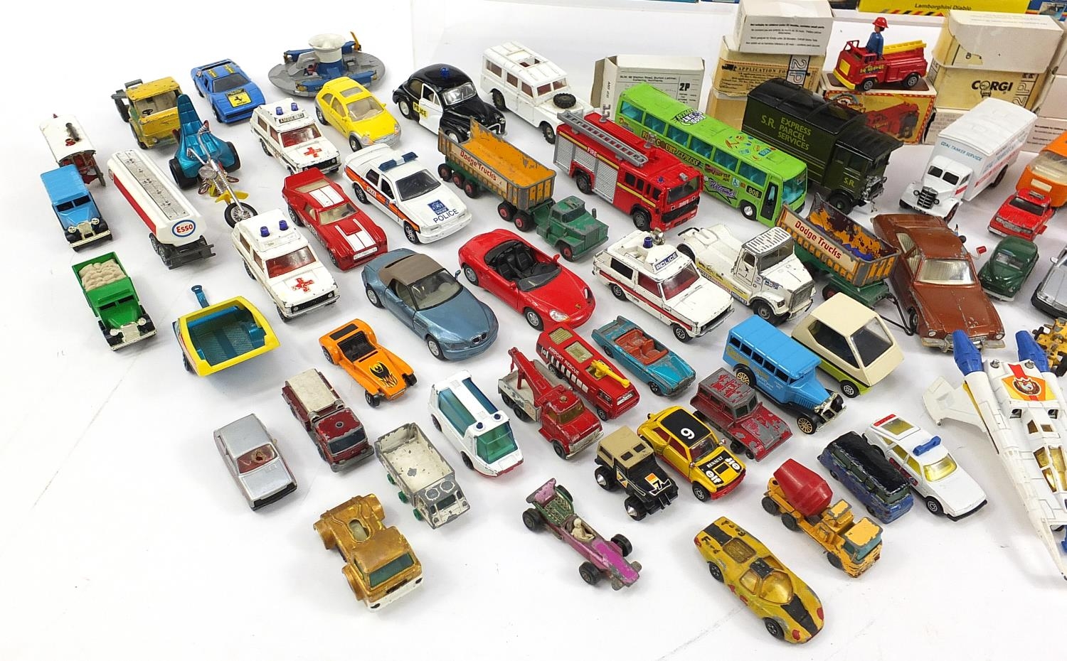 Collection of vintage and later diecast vehicles, predominantly Corgi and Matchbox - Bild 4 aus 5