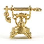 9ct gold telephone charm, 2.2cm wide, 3.5g