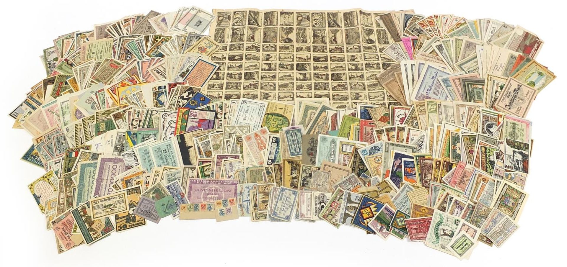 Extensive collection of early 20th century and later German banknotes