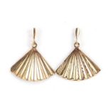 Pair of unmarked 9ct gold fan design earrings, 2.2cm high, 0.8g