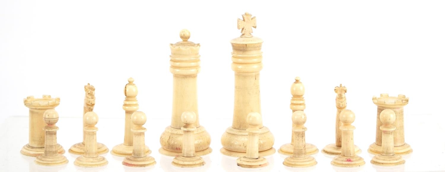 Half stained turned bone chess set, the largest piece 9cm high - Image 2 of 6