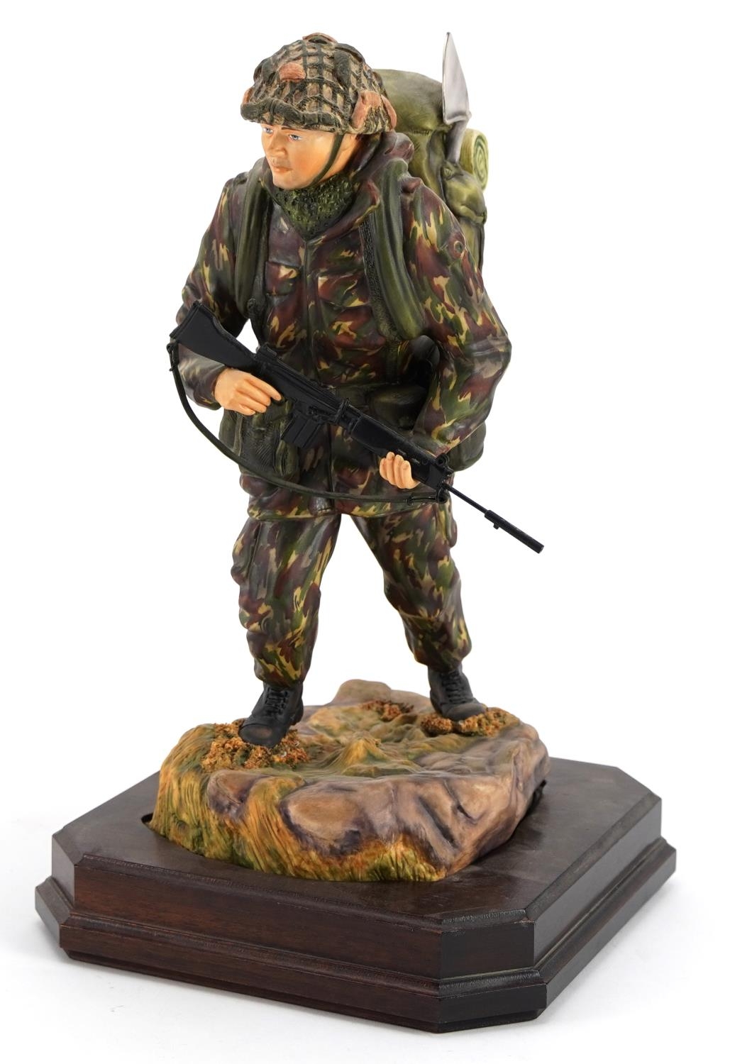 Ashmore for Worcester porcelain commemorative military figure raised on a wooden plinth base, - Bild 2 aus 4