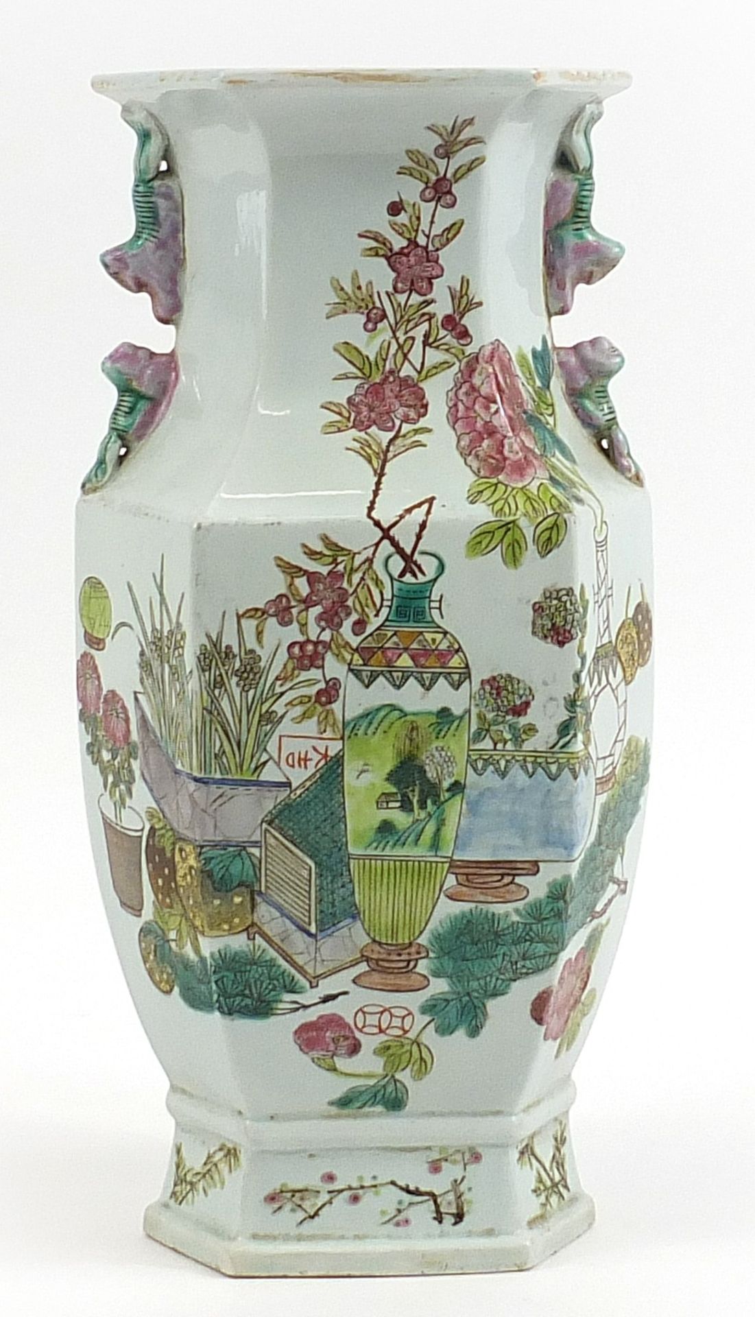 Large Chinese porcelain hexagonal vase hand painted in the famille rose palette with vases of - Bild 2 aus 3