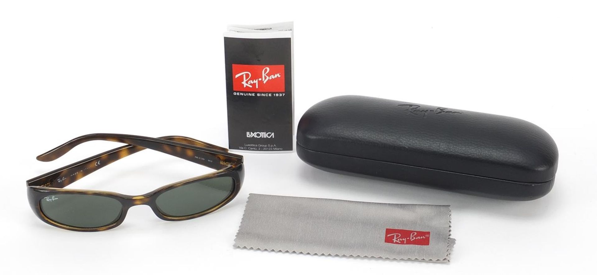 Cased pair of Ray-Ban tortoiseshell design sunglasses with cleaning cloth