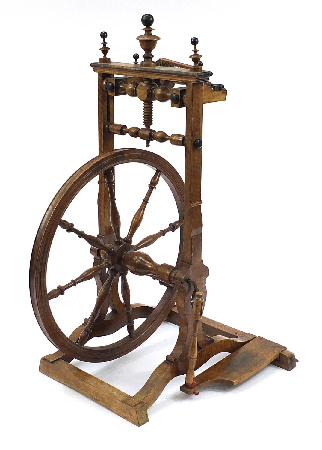 19th century wooden spinning wheel, 87cm high - Bild 2 aus 3