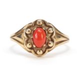 9ct gold coral cabochon ring, size N, 3.0g