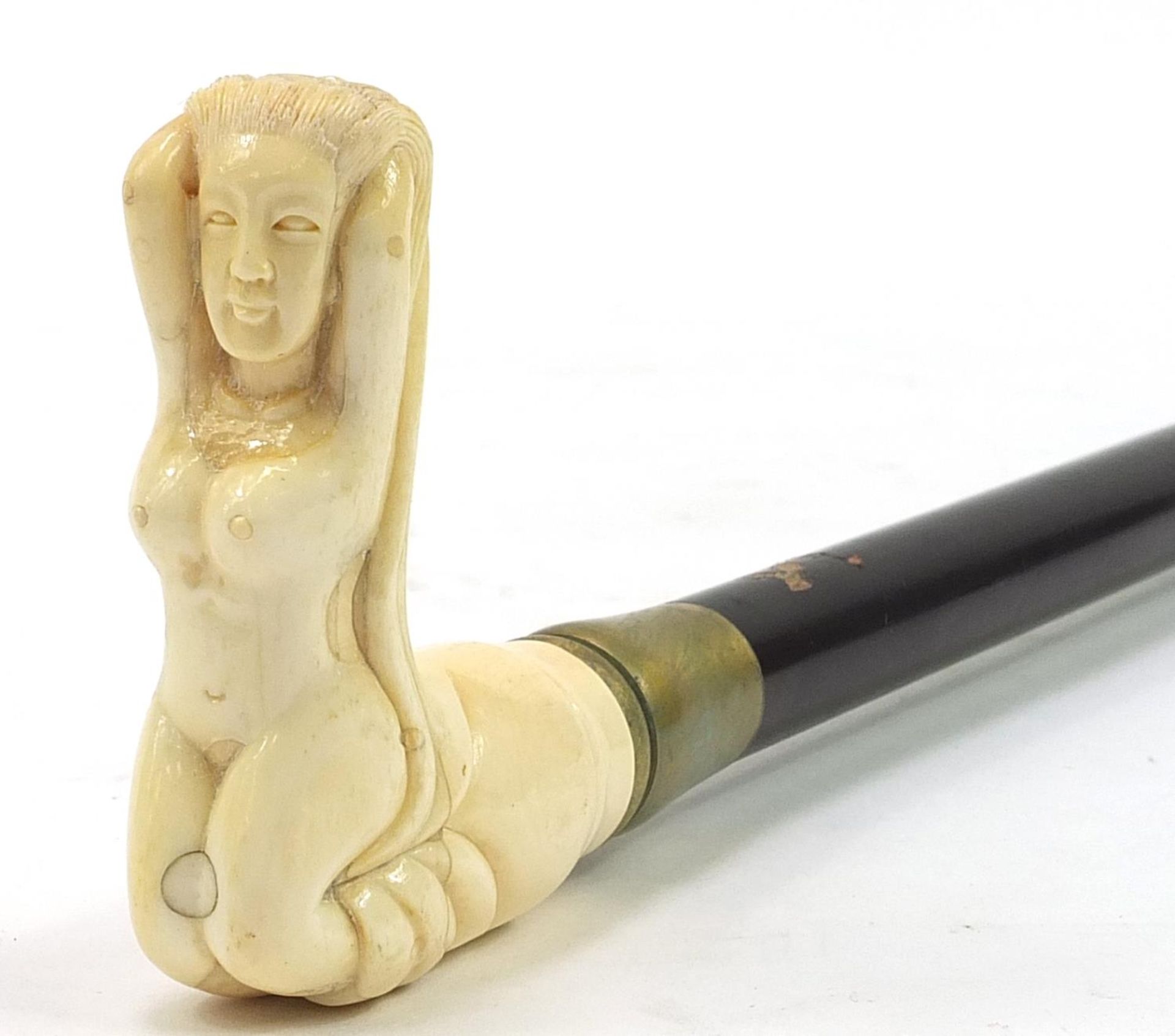 Hardwood walking stick with carved bone nude female handle, 87cm in length - Image 4 of 4