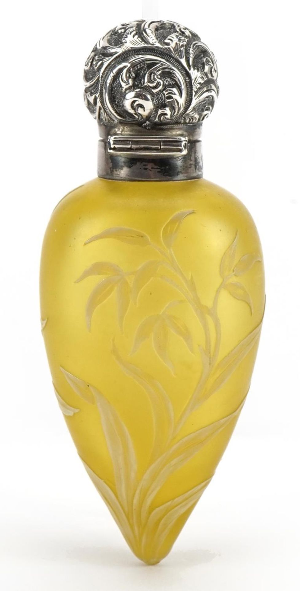 Attributed to Thomas Webb, Victorian silver mounted cameo glass tear drop scent bottle with - Image 2 of 4