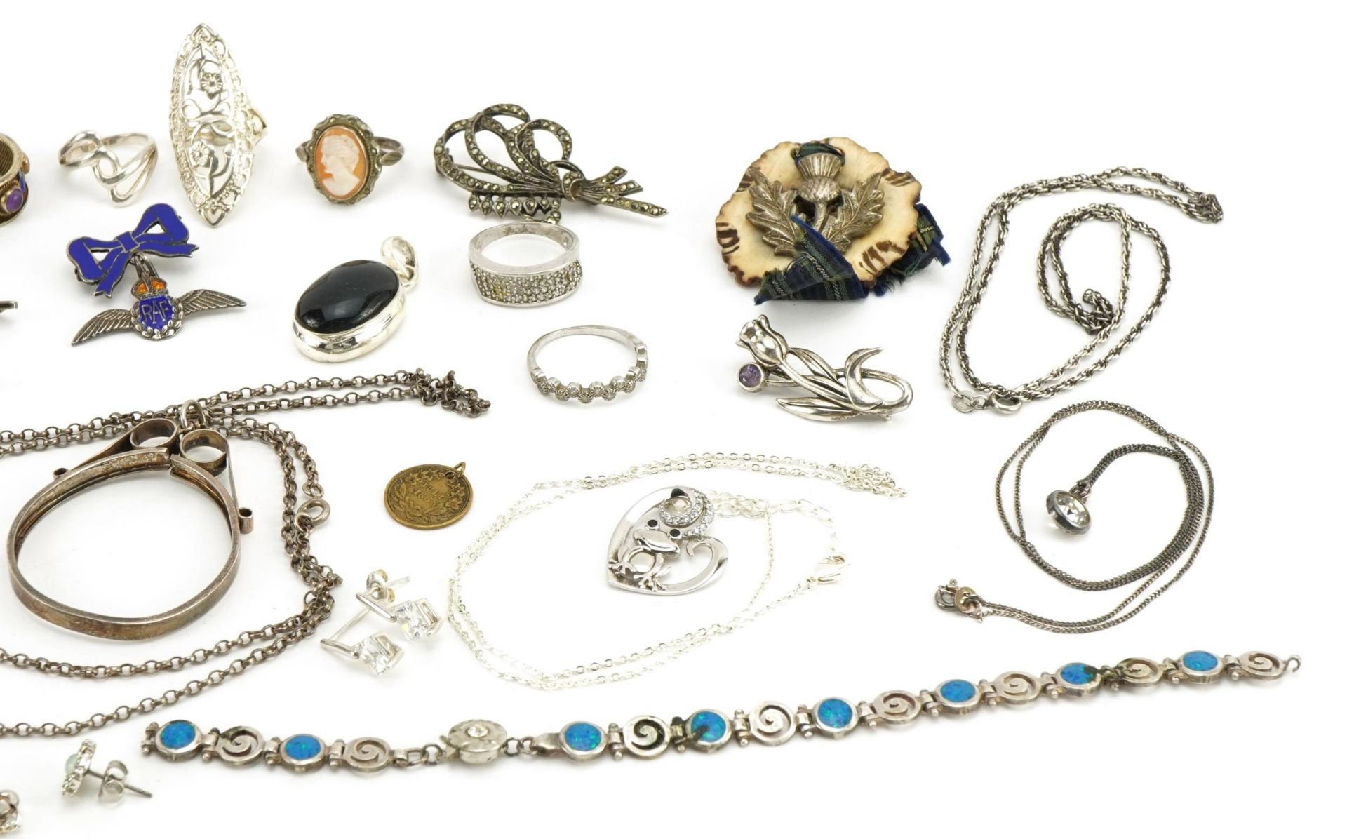Silver and white metal jewellery including rings, Royal Air Force bow brooch and pendants, total - Image 3 of 3