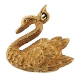 9ct gold swan charm, 1.6cm high, 0.9g