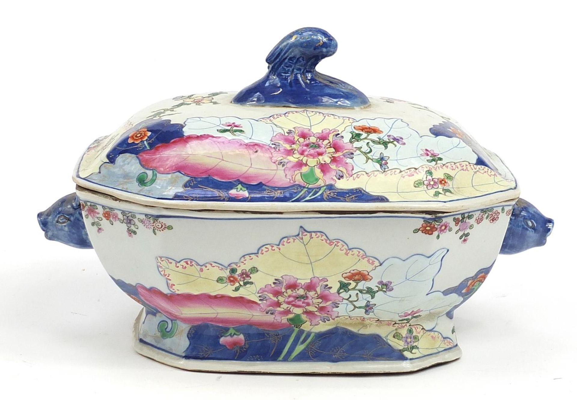 Chinese wucai porcelain tureen and cover with twin handles hand painted with flowers, 35cm wide - Bild 2 aus 3