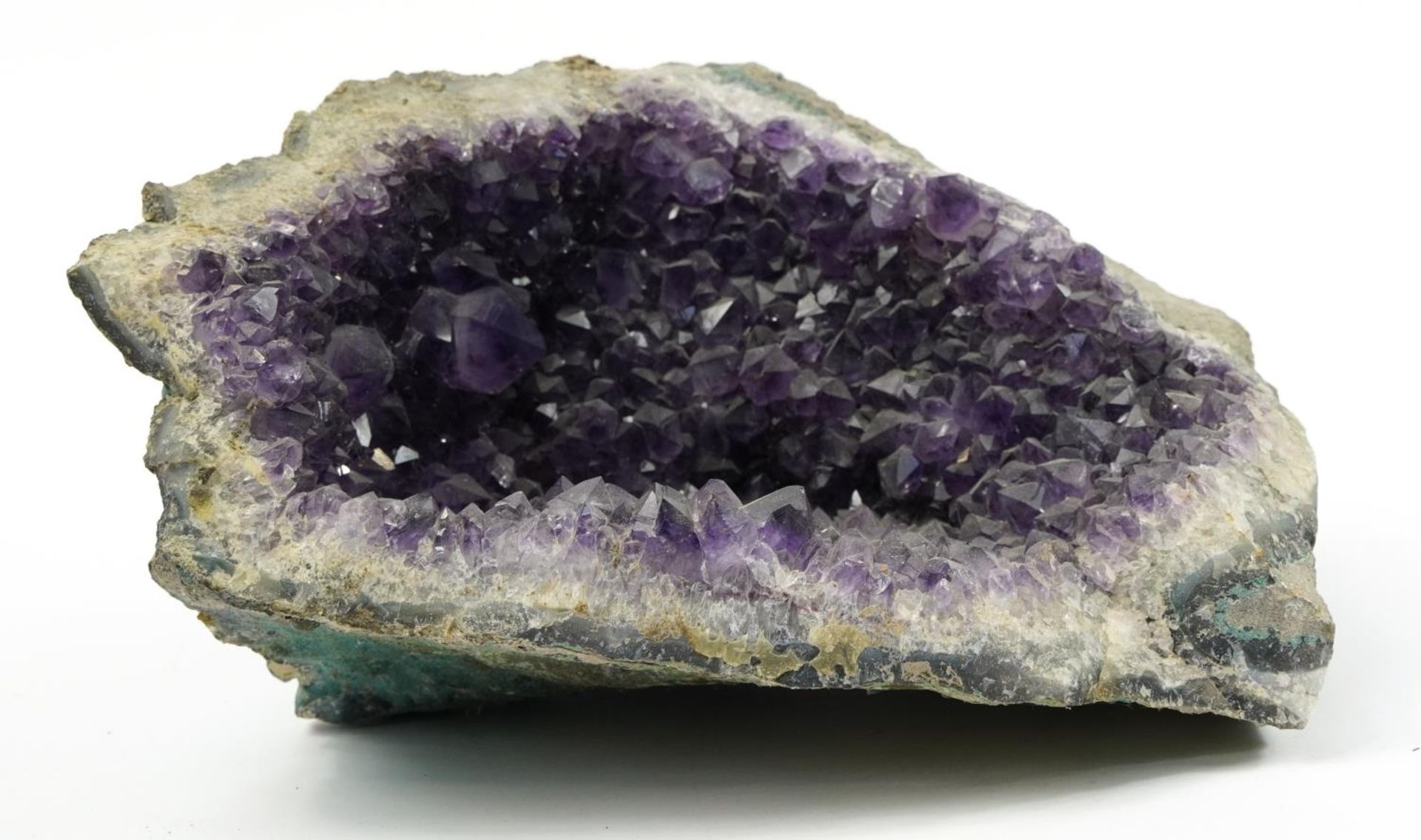 Section of an amethyst geode, 30.5cm wide - Image 3 of 3