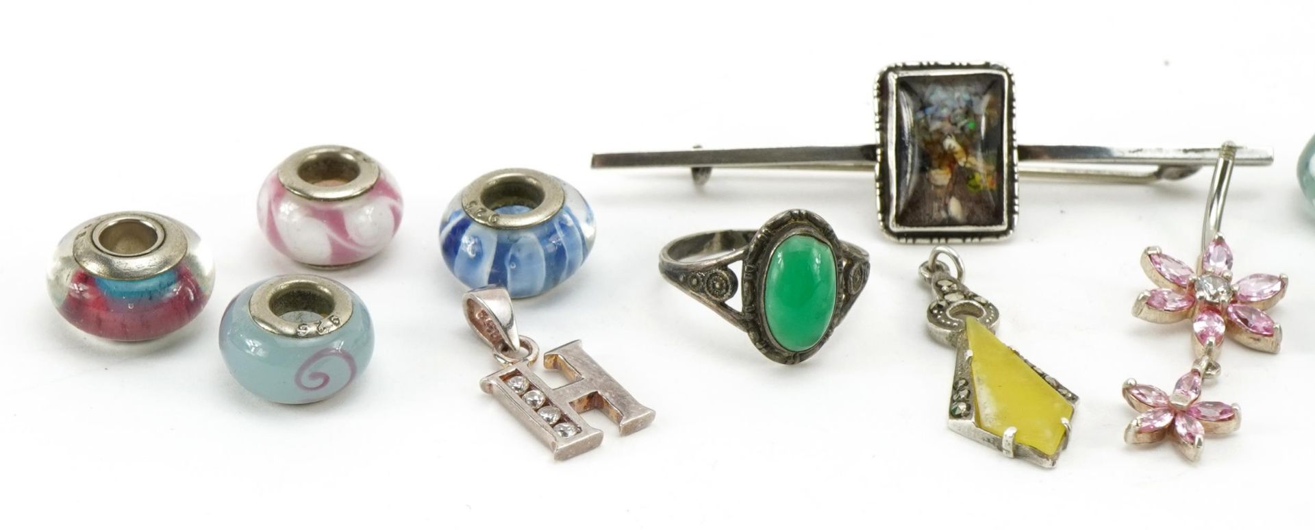 Silver jewellery including cabochon green stone ring, beads and bar brooch, total 29.8g - Image 3 of 3