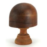 Antique turned hardwood hat stand, impressed marks to the underside, 25cm high