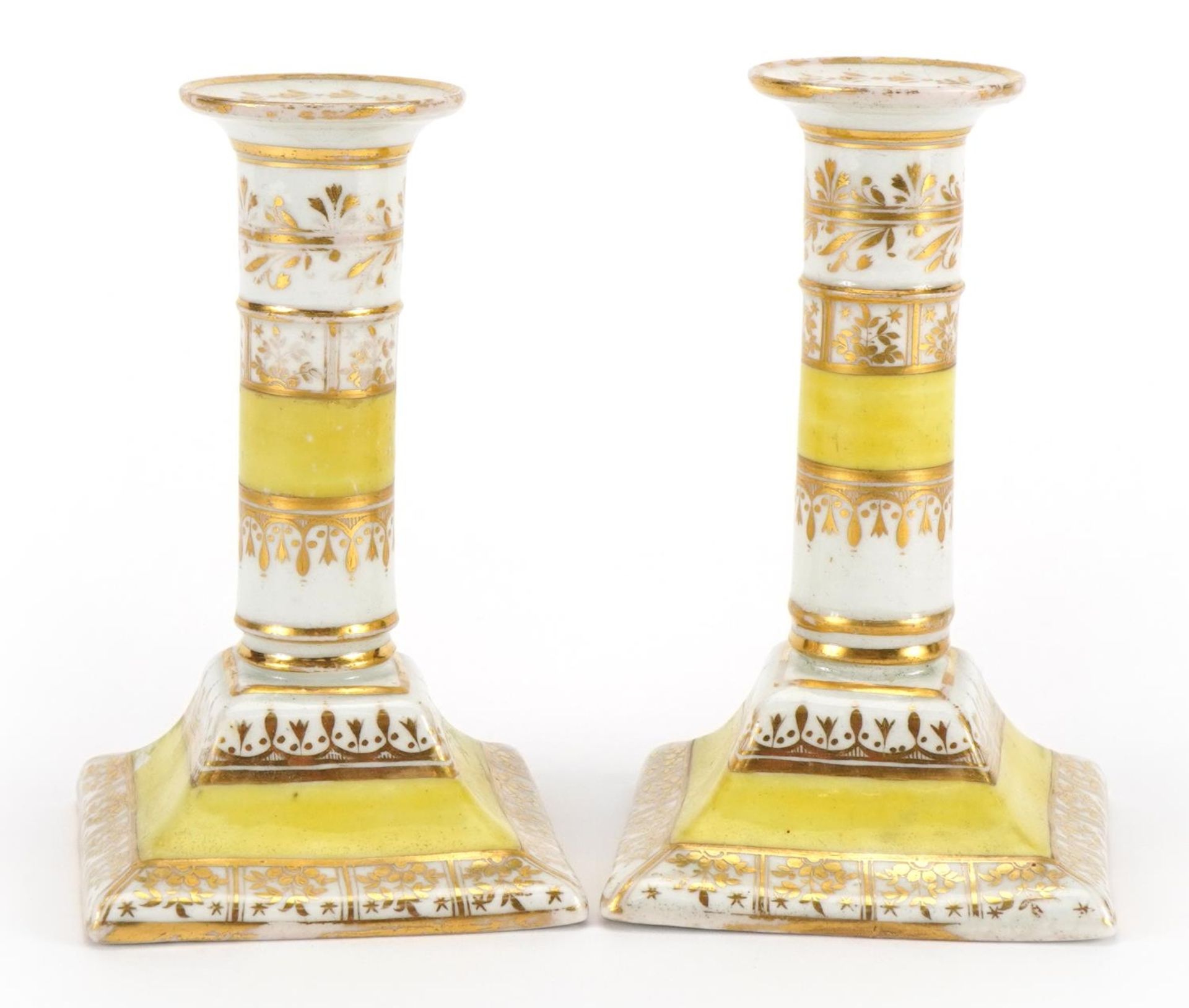 Pair of early 19th century Chamberlain's Worcester porcelain candlesticks with gilt decoration, each - Image 2 of 3