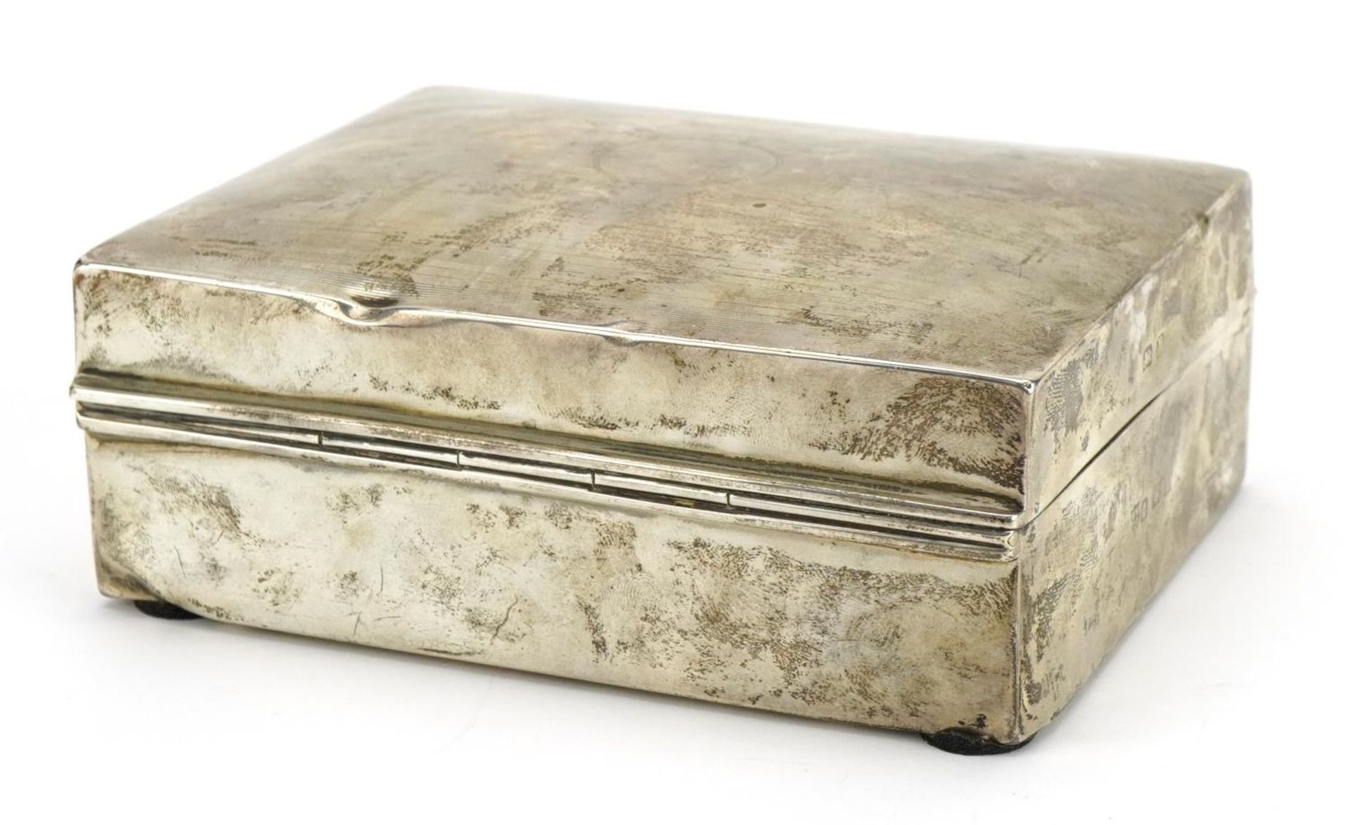 William Neale rectangular silver cigarette box with hinged lid, the hinged lid with engine turned - Image 2 of 5