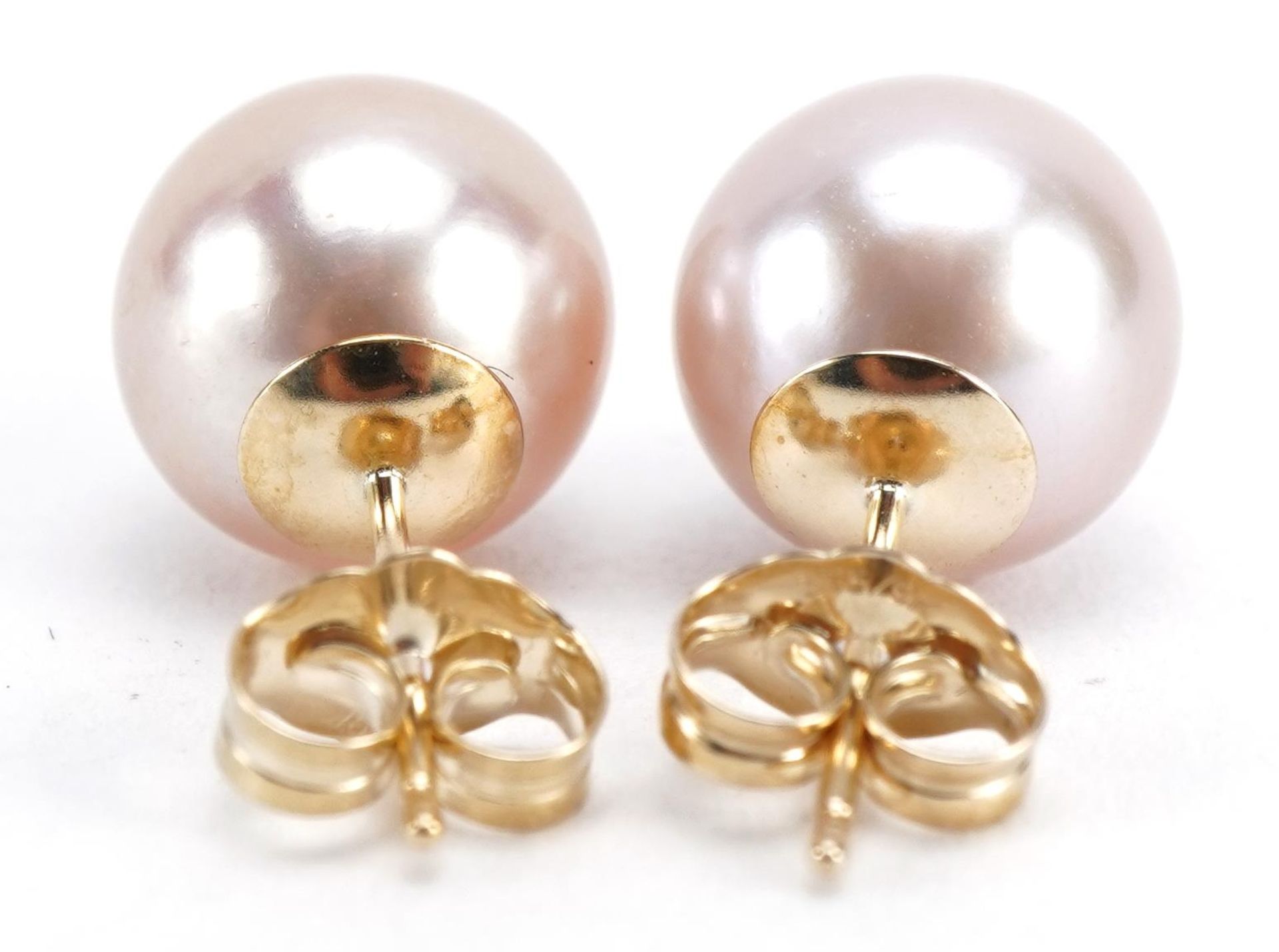 Pair of 9ct gold freshwater pearl stud earrings, 9mm in diameter, 2.4g - Image 2 of 2