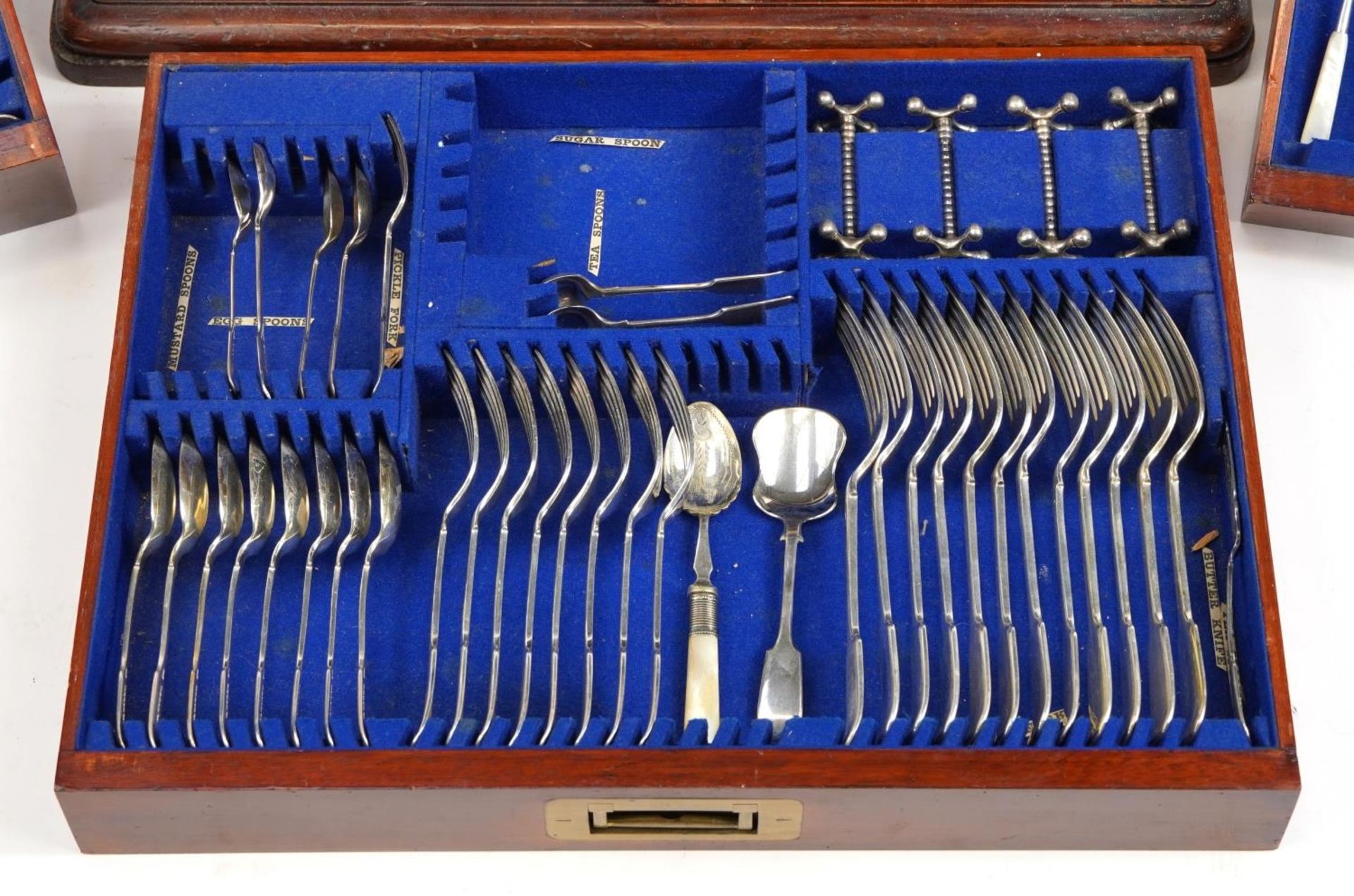 Mappin & Webb mahogany three drawer canteen housing various silver plated cutlery, 28cm H x 51cm W x - Image 3 of 9