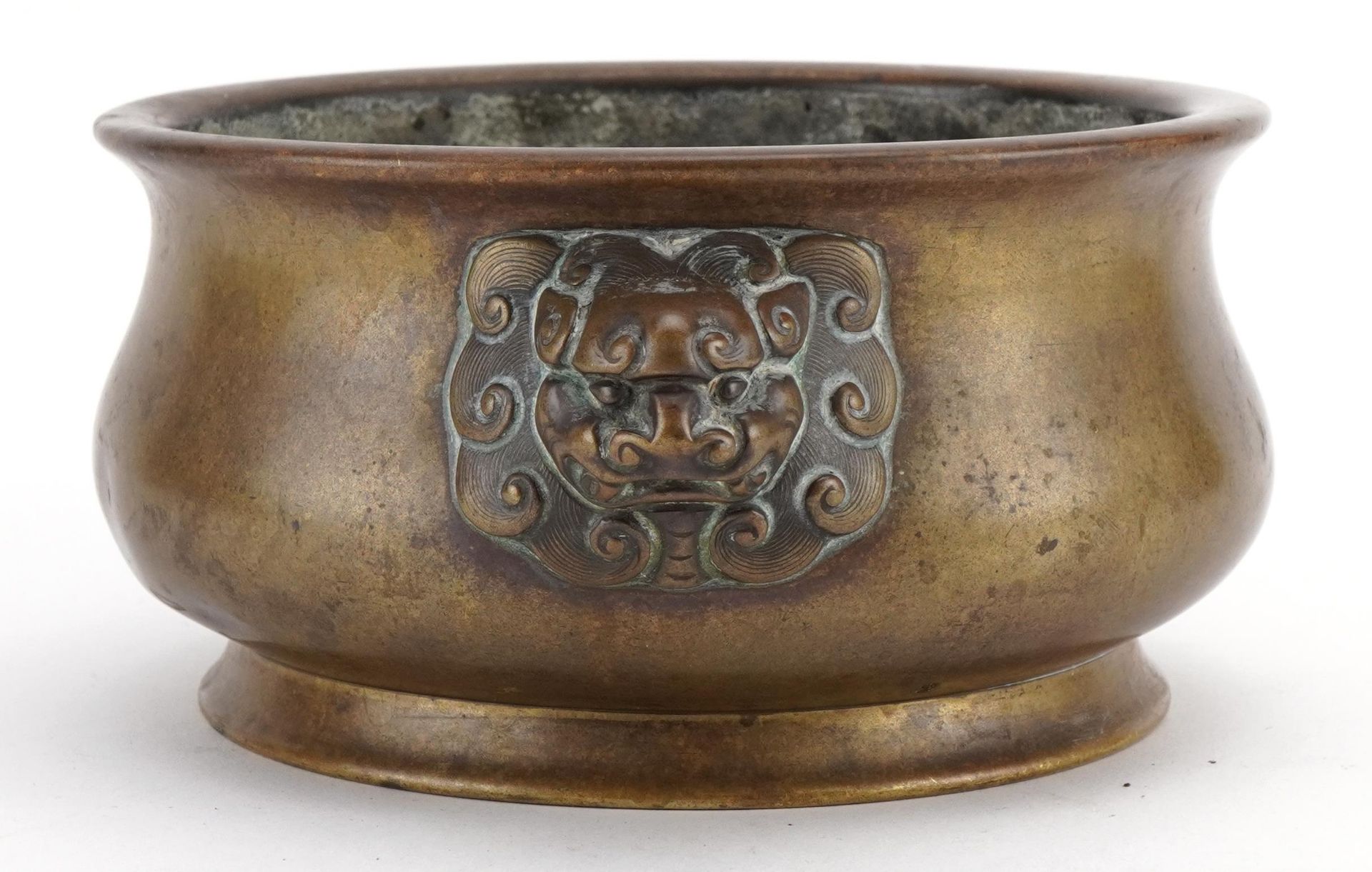 Chinese gilt bronze censer with Animalia handles, six figure character marks to the base, 18.5cm - Bild 4 aus 6