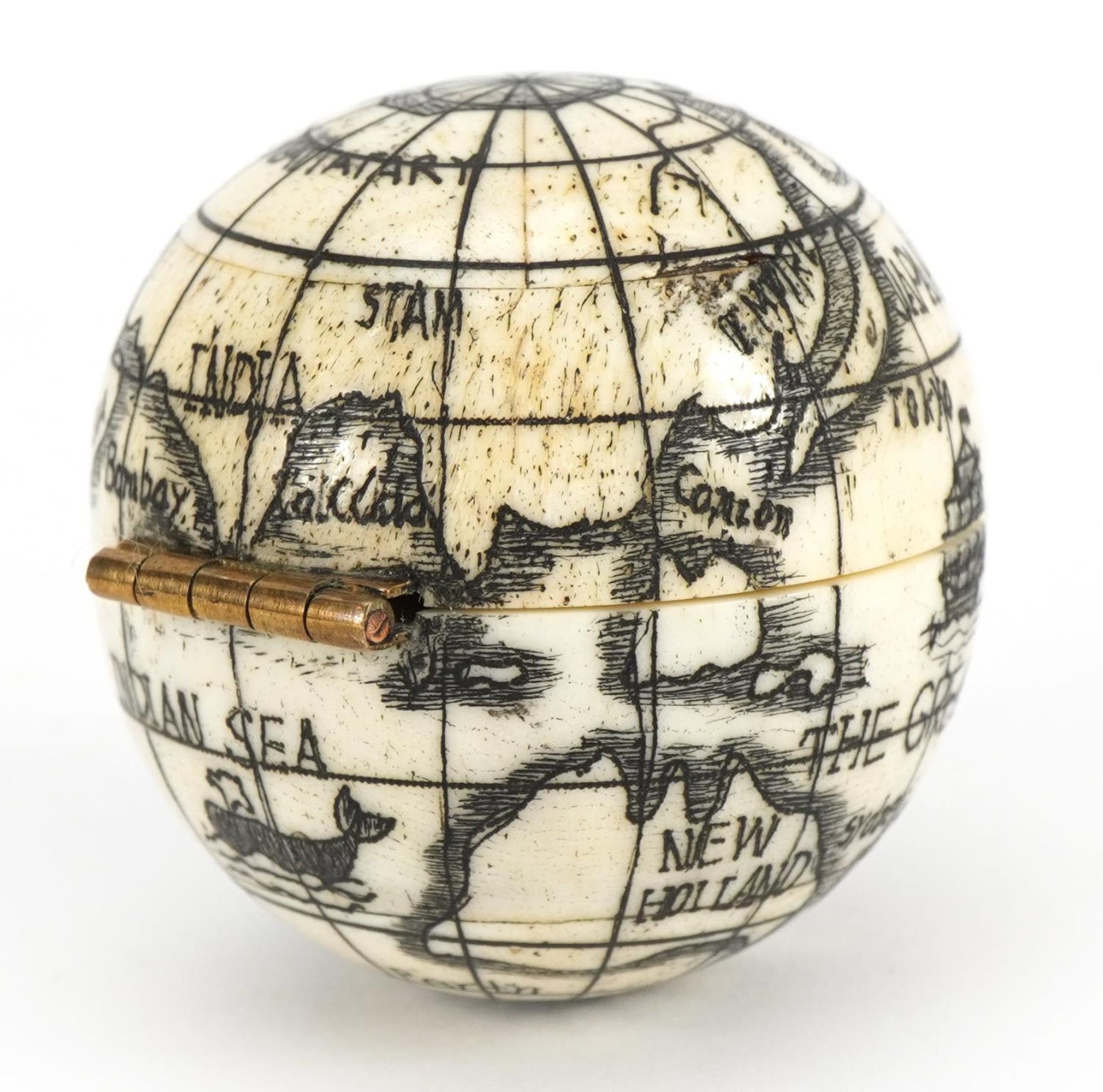 Sailor's style carved bone pocket globe compass, 4cm in diameter - Image 3 of 4