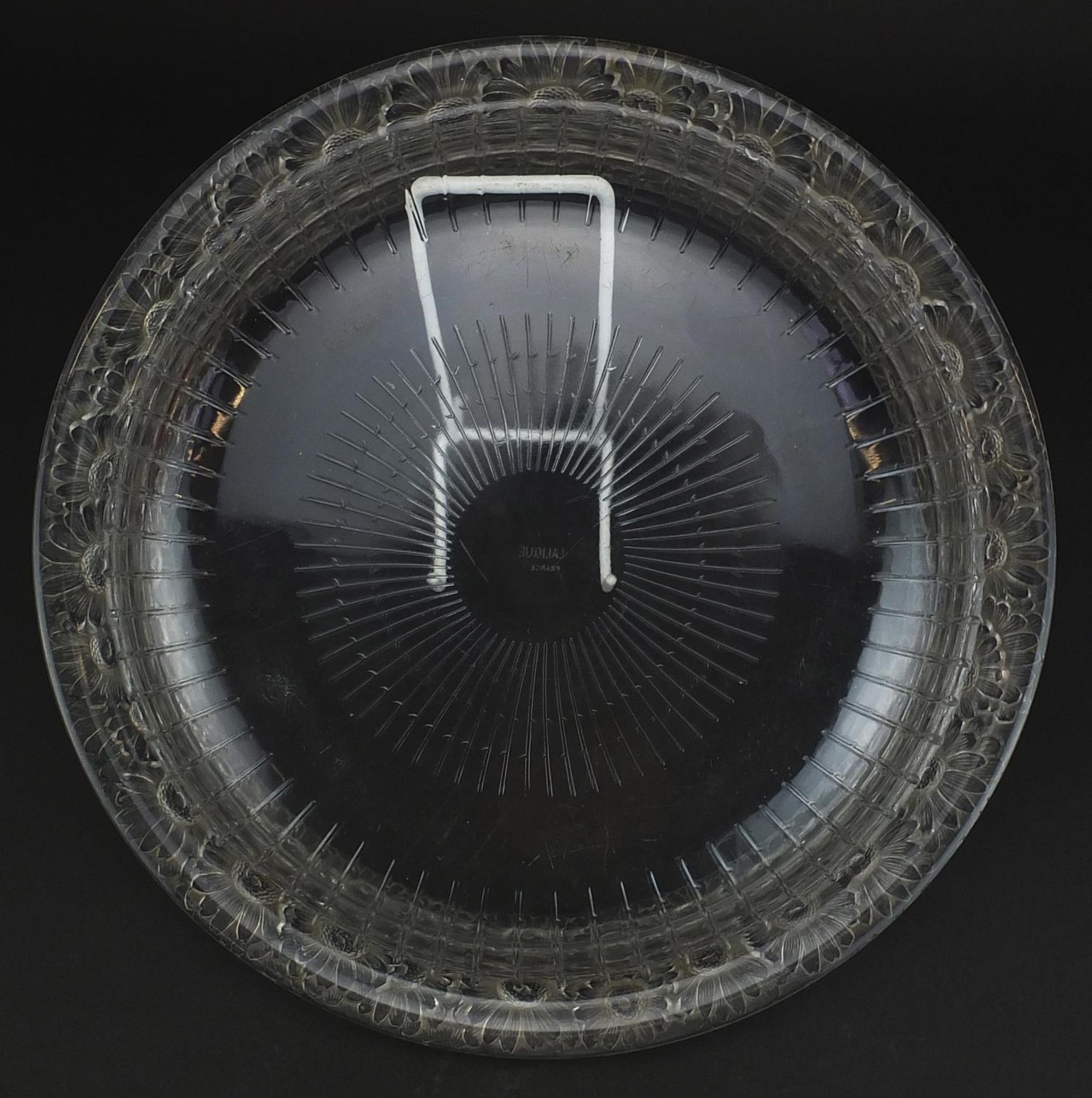 Lalique, French frosted and clear glass Margeurites pattern shallow bowl etched Lalique France, 32. - Image 3 of 5