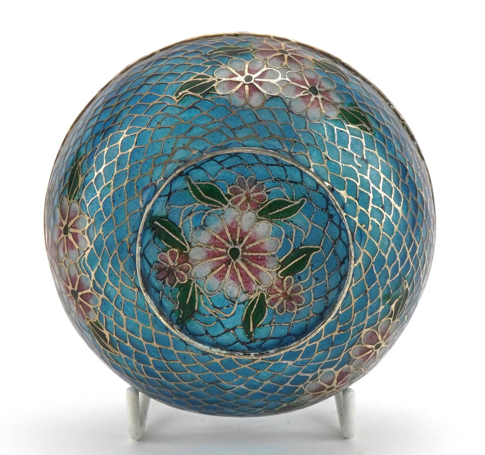 Japanese plique a jour enamel box and cover enamelled with flowers, 10cm in diameter - Image 4 of 4