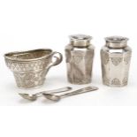 Continental silver three piece cruet, each with impressed marks A W, the largest 6.5cm wide, total