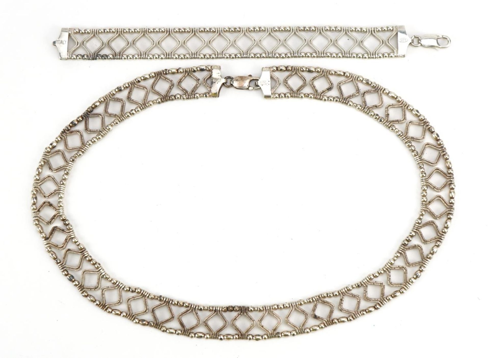 Stylish silver choker necklace and matching bracelet, the bracelet 19cm in length, total 94.8g - Image 2 of 4