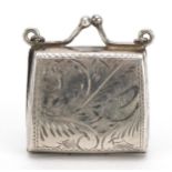 Silver pillbox in the form of a purse with engraved decoration, 3cm high, 10.4g