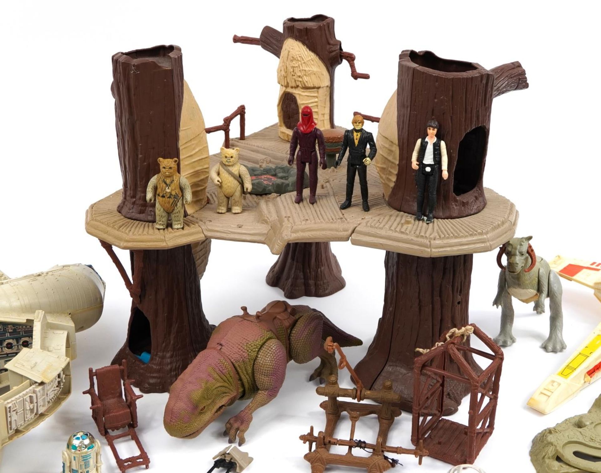 Vintage Star Wars toys comprising Millennium Falcon, Ewoks Village, Dewback and X-Wing Fighter - Image 3 of 4