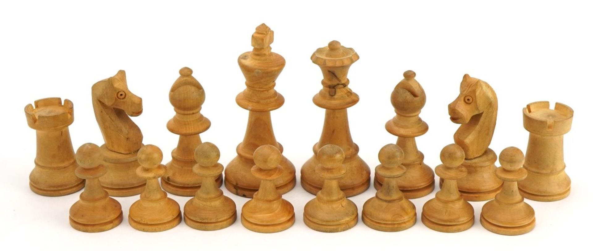 Turned wooden Staunton pattern chess set with box, the largest pieces 6.8cm high - Image 4 of 7