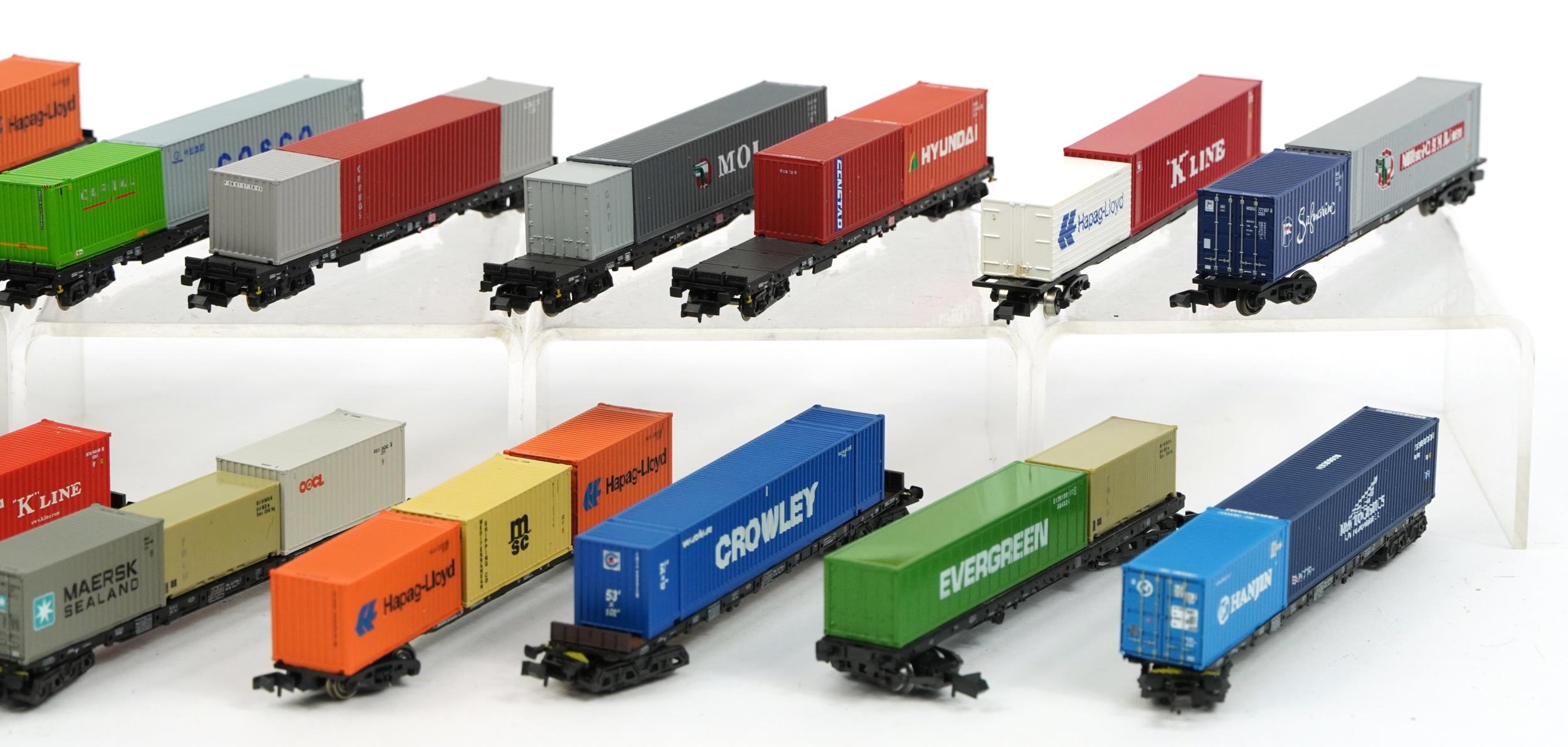 Sixteen N gauge model railway container wagons including Graham Farish, Trix and Minitrix, housed in - Image 3 of 3