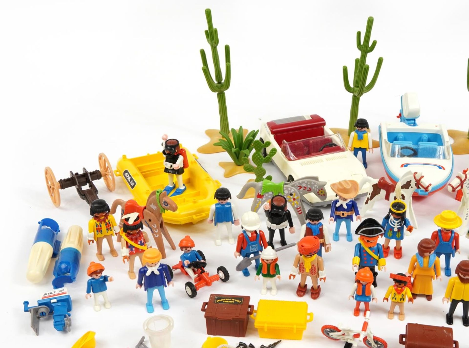 Collection of vintage Playmobil System figures, vehicles, instructions and accessories - Image 2 of 6