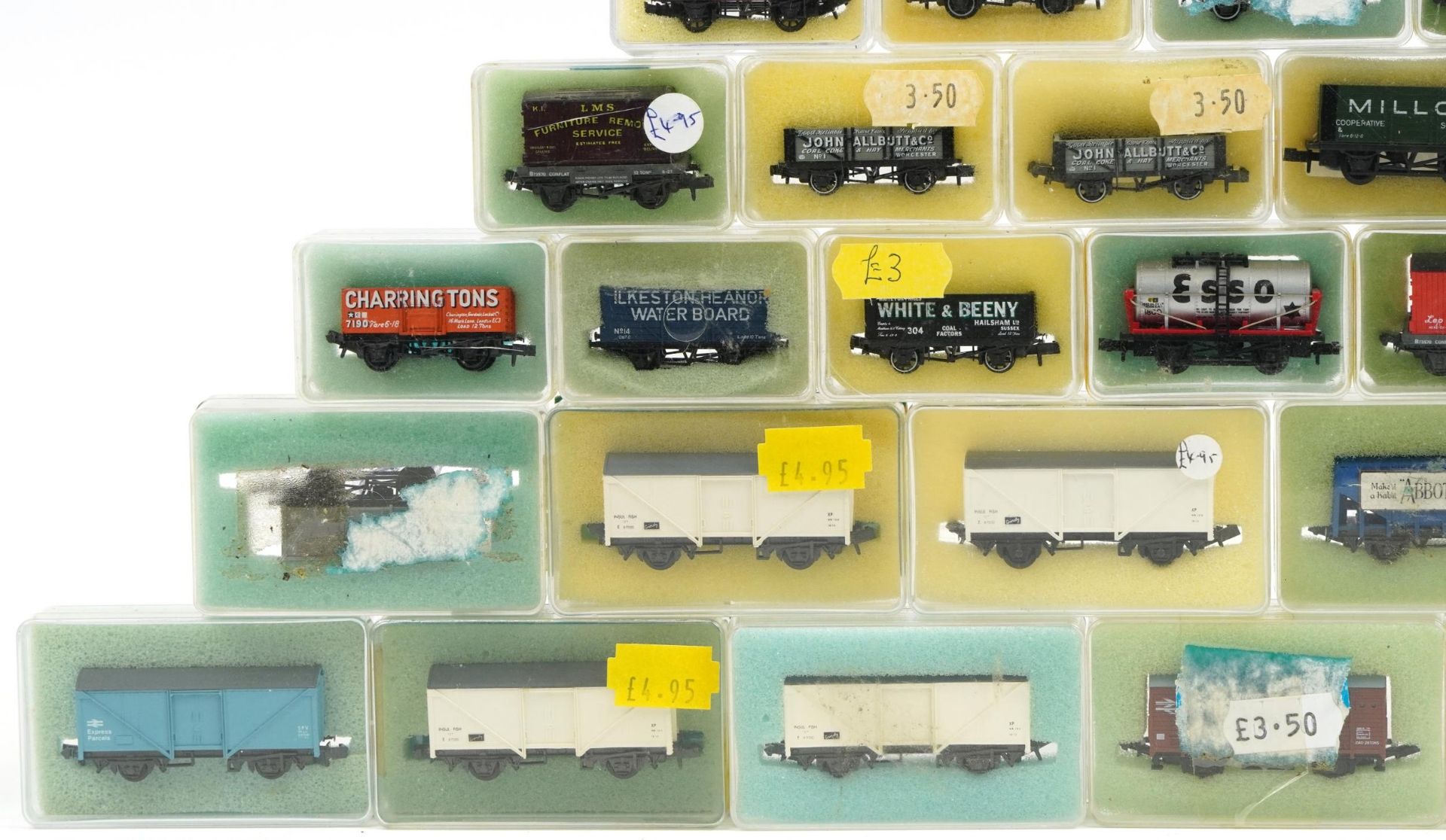 Thirty five Peco N gauge model railway wagons and tankers with cases - Image 4 of 5