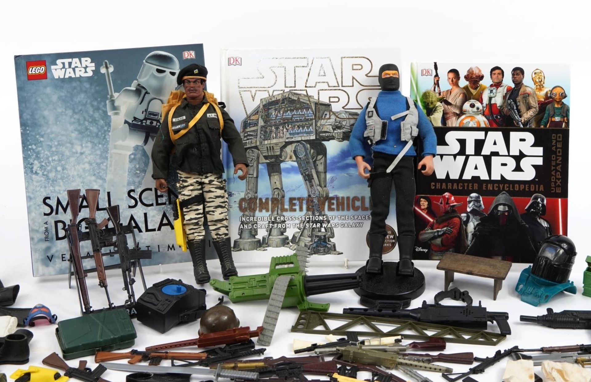 Collection of vintage and later Action Man figures with accessories and three Star Wars annuals - Image 2 of 4