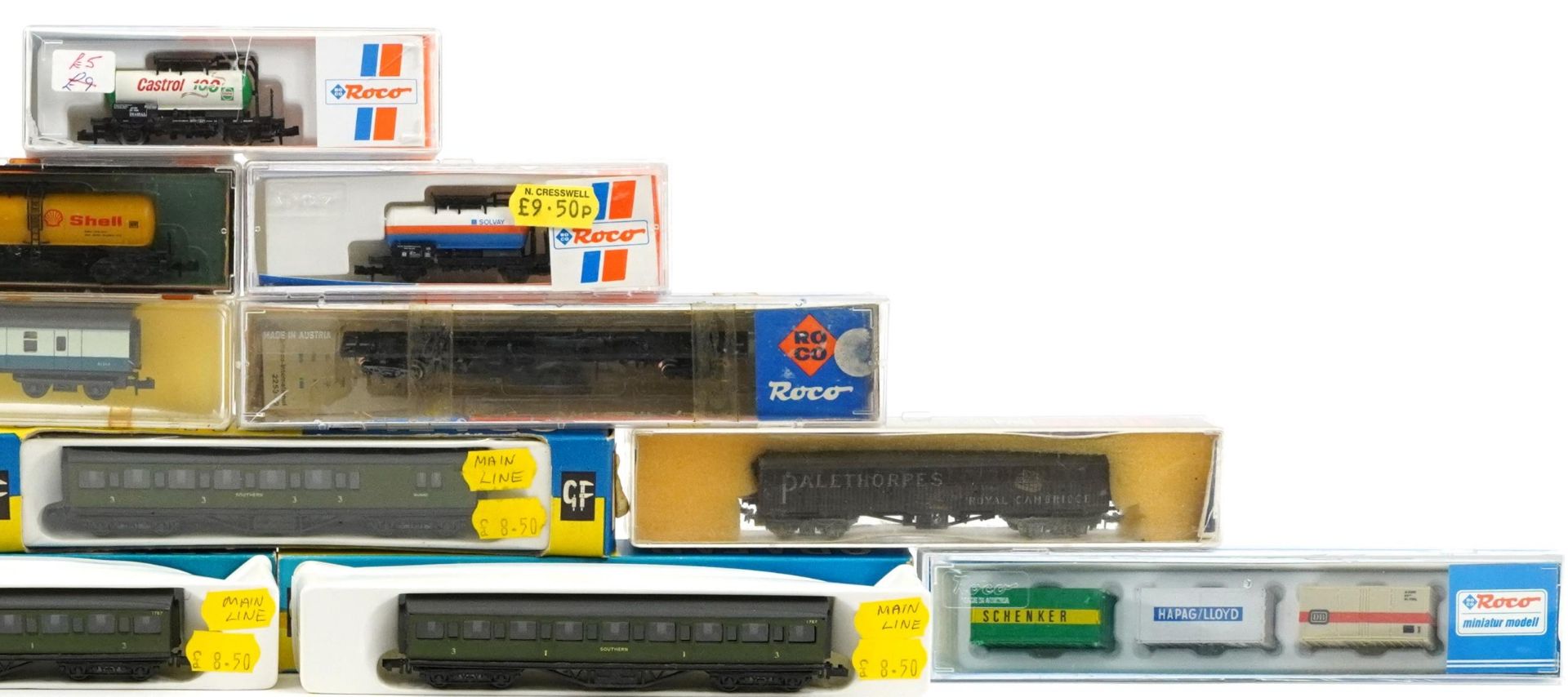 Twelve N gauge model railway carriages, tankers and wagons with boxes and cases including Graham - Bild 3 aus 4