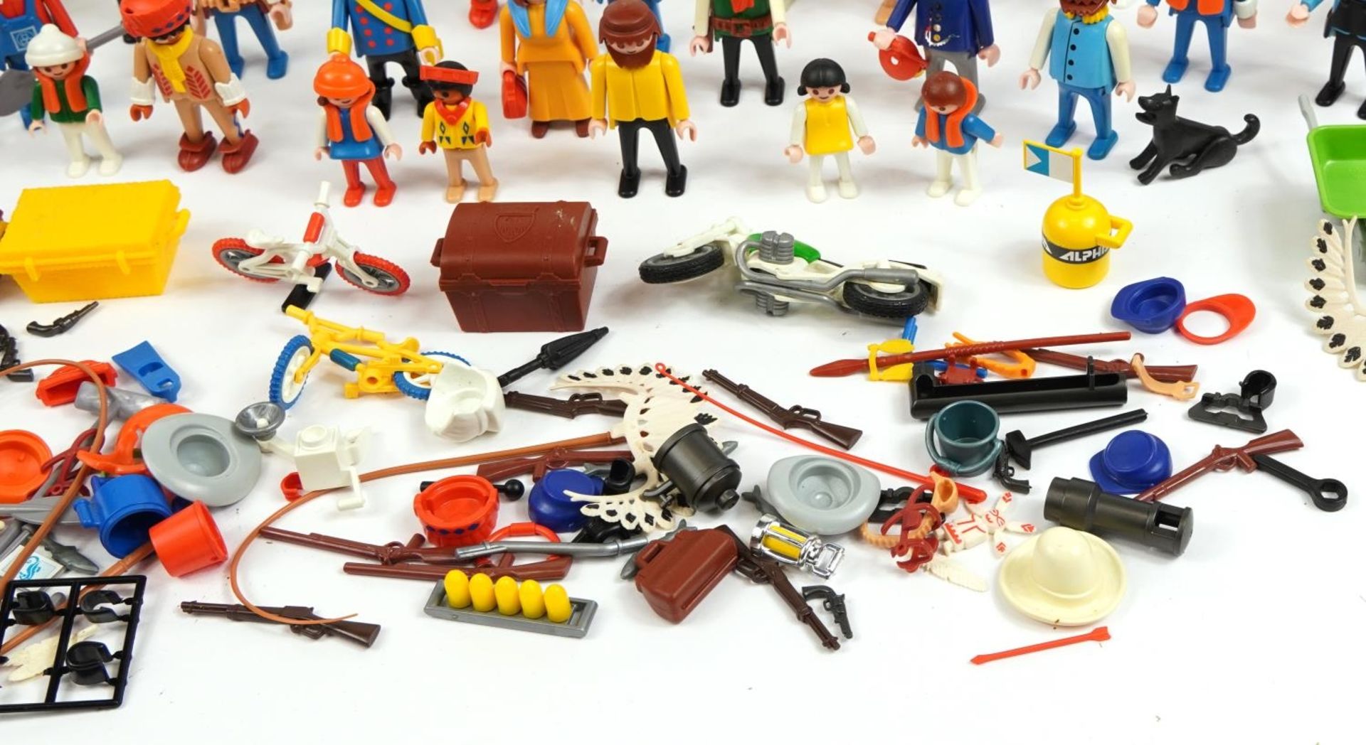 Collection of vintage Playmobil System figures, vehicles, instructions and accessories - Image 5 of 6