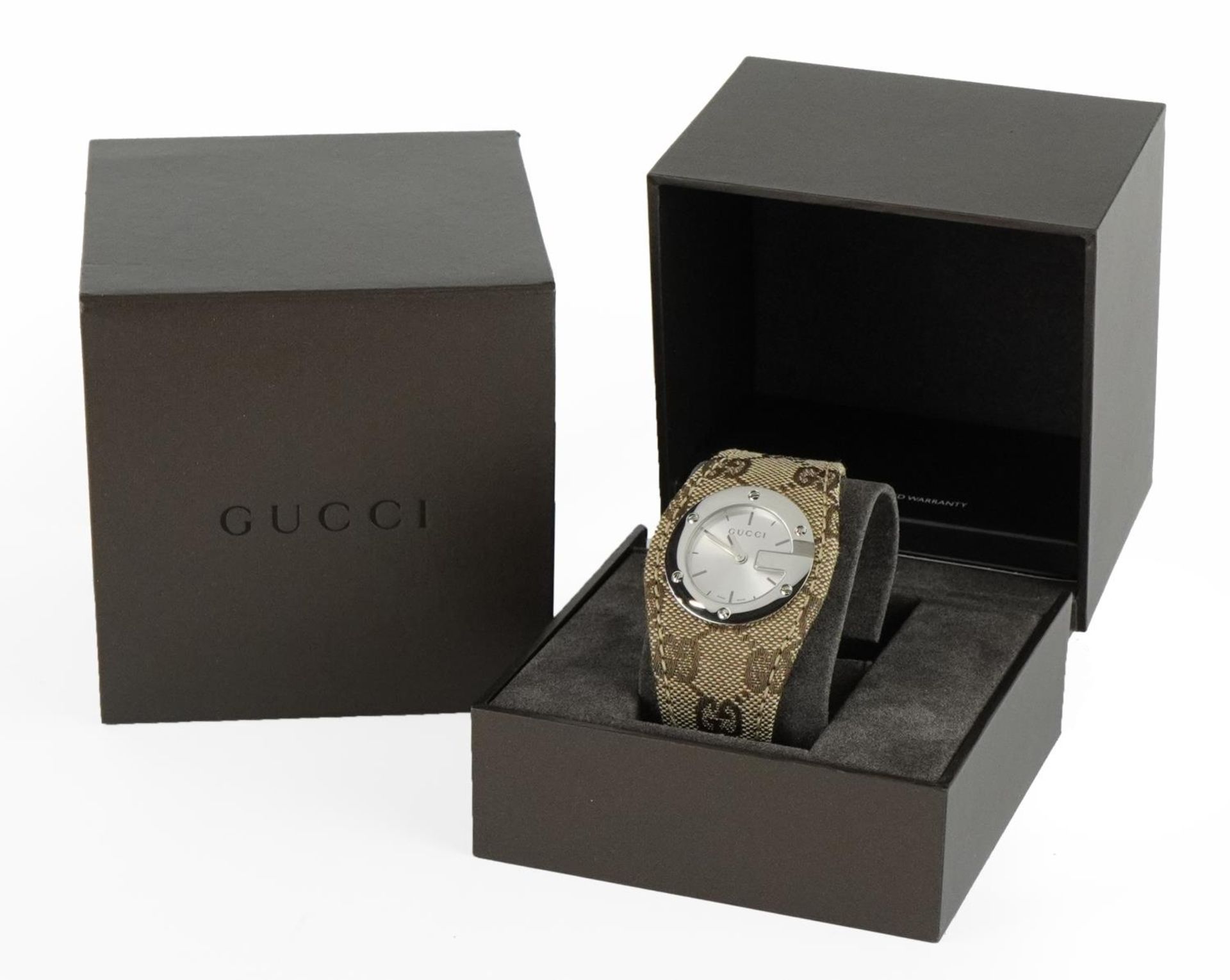 Gucci, ladies Gucci Bandeau wristwatch numbered 104 with Gucci box, overall 38mm wide - Image 5 of 6