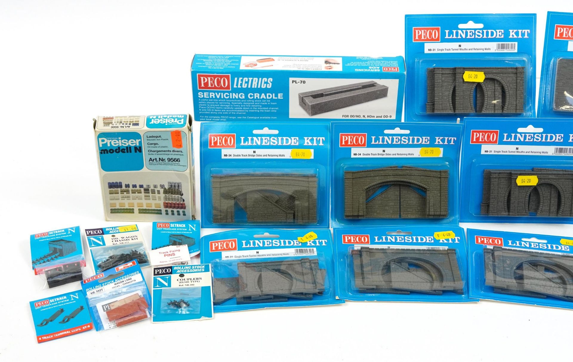 Collection of Peco N gauge model railway trackside accessories including tunnels, chassis kits and - Image 2 of 3