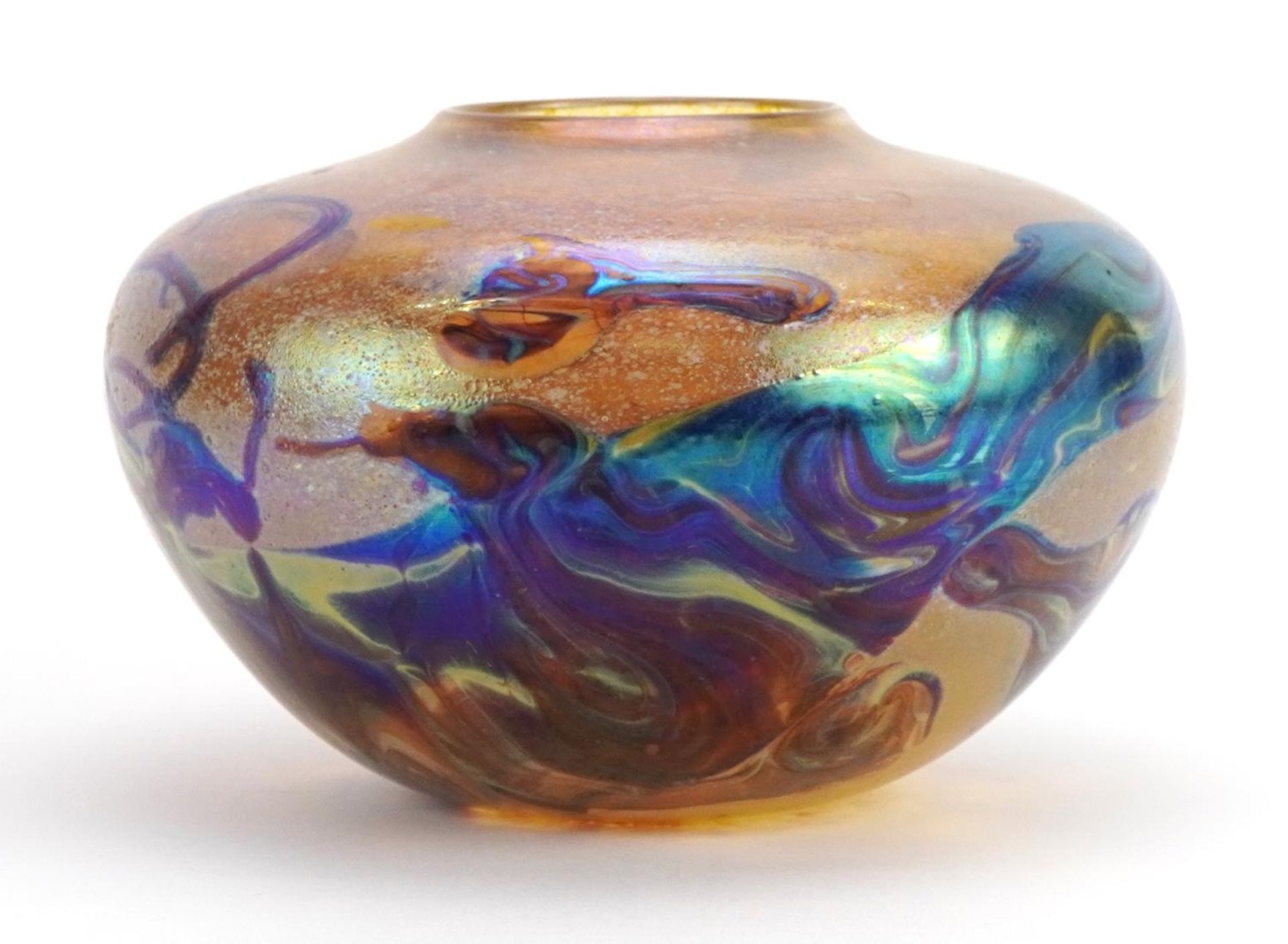 Siddy Langley, large iridescent art glass vase, etched Siddy Langley 1998 to the base, 19cm in