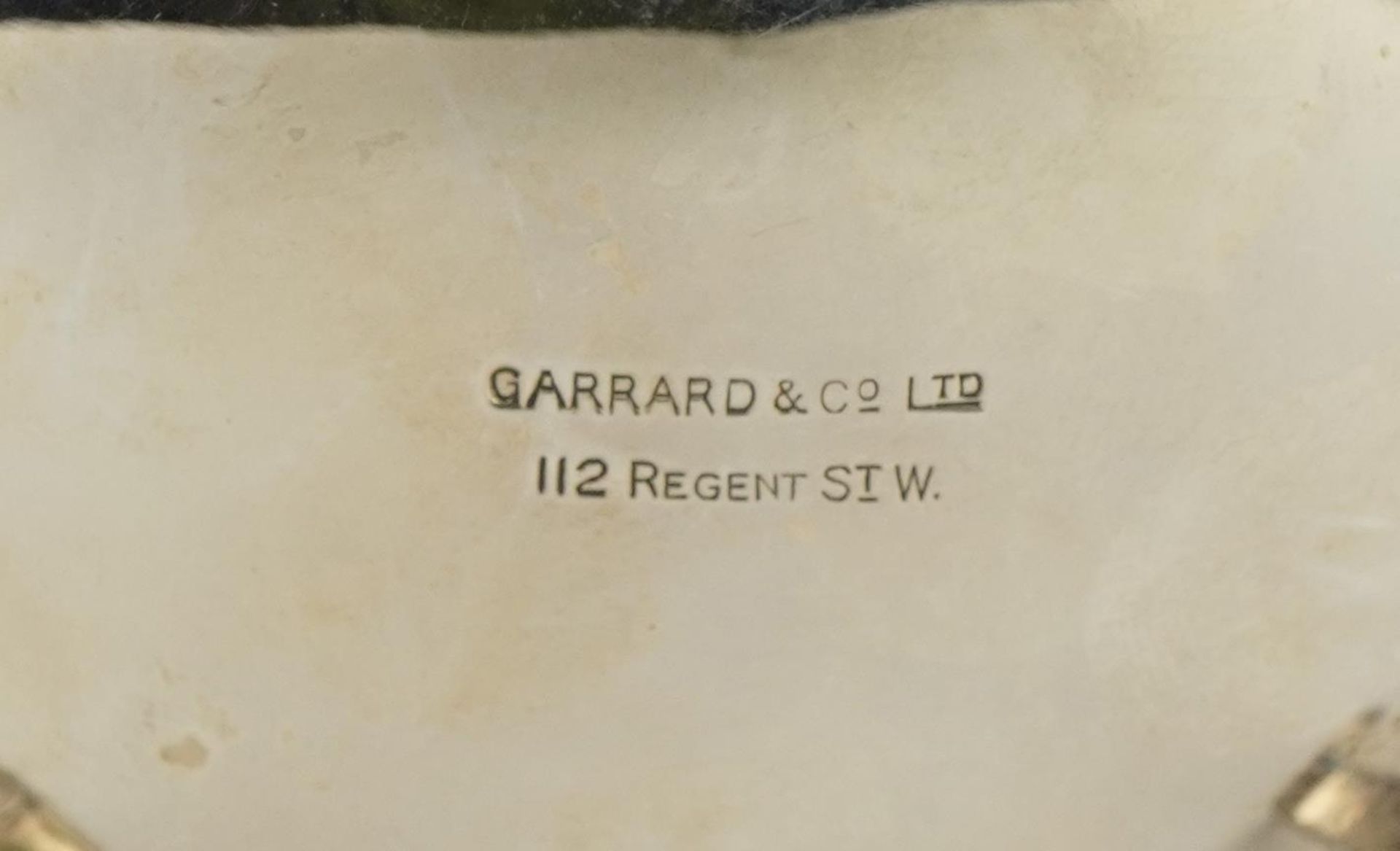 Garrard & Co Ltd, Elizabeth II silver serving dish with roll top and blue glass liner, Birmingham - Image 6 of 7