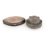 Two silver pill boxes, one in the form of a shell, the largest 4.5cm wide, total 21.5g