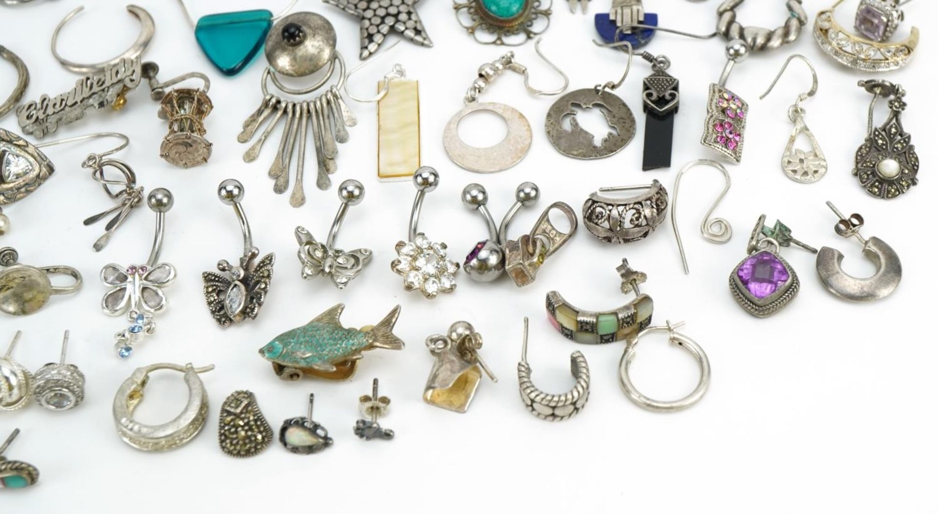 Vintage and later silver and white metal jewellery including earrings, pendants and blue enamel - Image 5 of 5