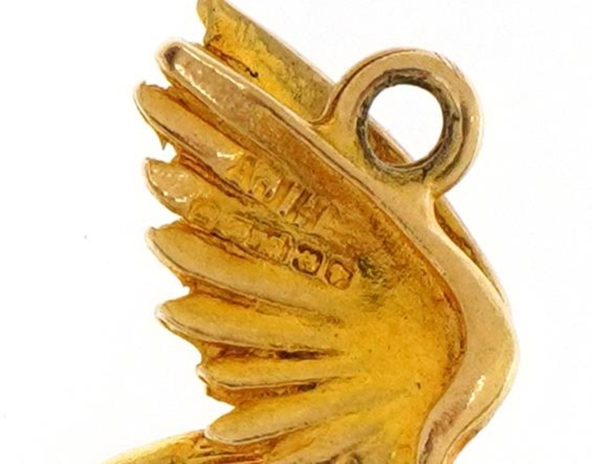 9ct wo tone gold stork and baby charm, 2.2cm wide, 2.6g - Bild 3 aus 3